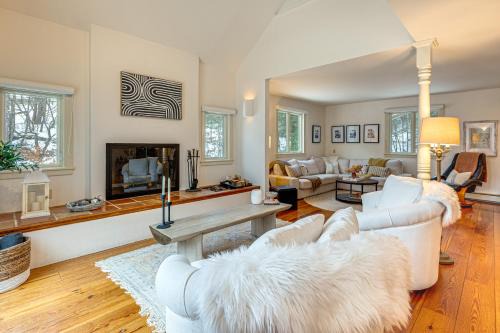 Family Friendly! Lovely Strafford Gem with Game Room