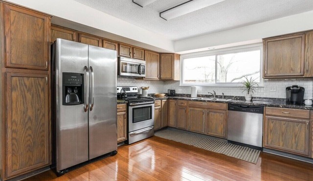 Family-friendly Luxury Oasis in Zionsville