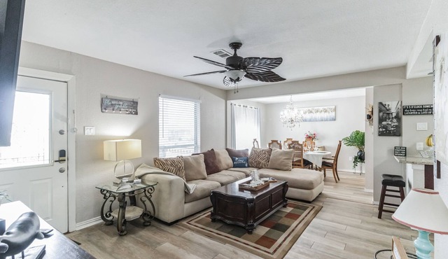 Family-Friendly! Luxurious Retreat Just Minutes Away From Dallas!