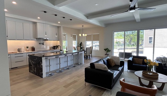Family Friendly, Minimalist, Modern Home in the Heart of Fairfax!