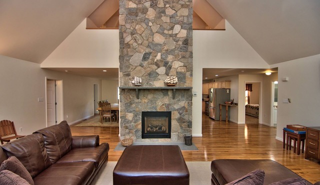 Family-friendly Modern Mountain Getaway with open floor plan and large deck