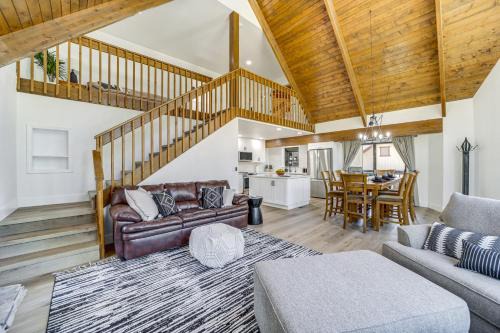 Family Friendly Modern Cabin in Munds Park!