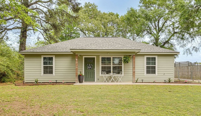 Family-Friendly Nash Home 6 Mi to Spring Lake Park