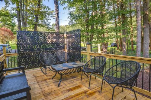 Family-Friendly Newfield Studio 9 Mi to Ithaca!