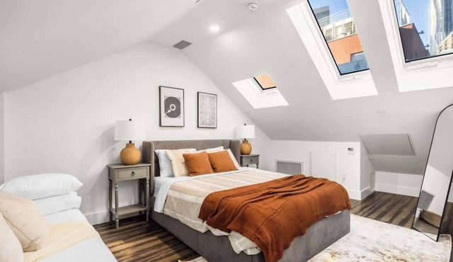 Family-Friendly NYC Retreat | Walk to Seaport!