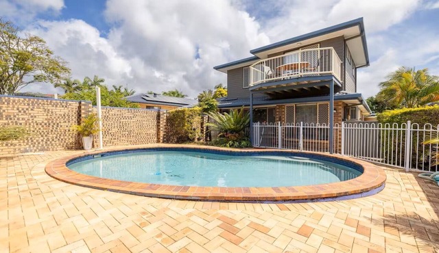 Family-Friendly Oasis with Pool, Near Beaches & Theme Parks