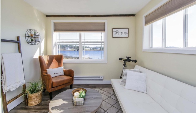 Family friendly, picturesque oceanfront cottage 1800 sq ft sleeps 9.