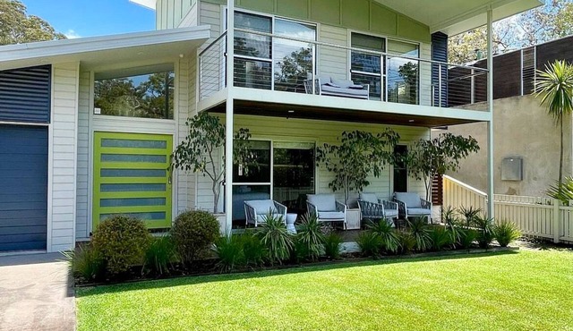 Family friendly Pearly home with pool - your little slice of family paradise!