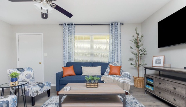 Family Friendly | Perry Fairgrounds | Fenced Yard