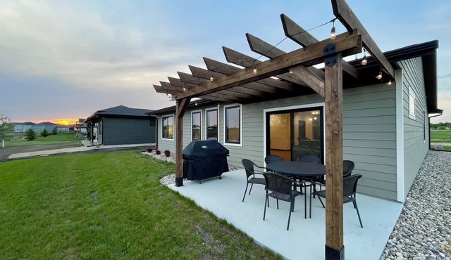 Family-friendly + Pond view + BBQ + Sleeps 6