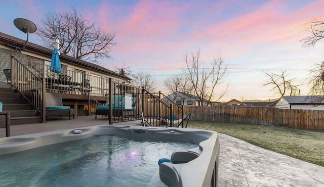 Family Friendly - Pool - Hot Tub - Pets