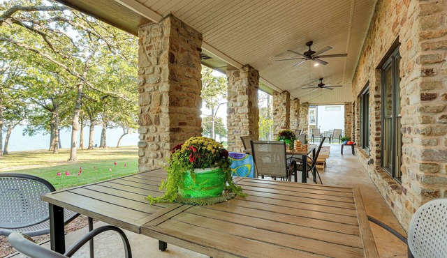 Family Friendly! Pottsboro 'KC Sunshine Lakehouse'