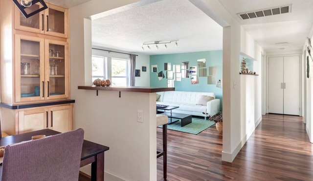 Family-friendly private home; 15 min to UO, 1 hr to Willamette Pass