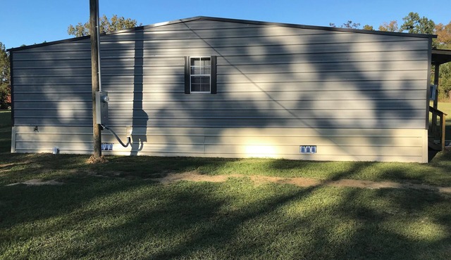 Family friendly, quiet neighborhood, 7 minutes from town. 20 minutes from Casino