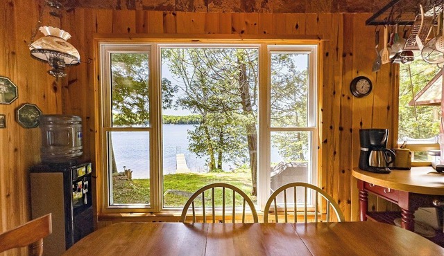 Family friendly retro cottage with huge waterfront