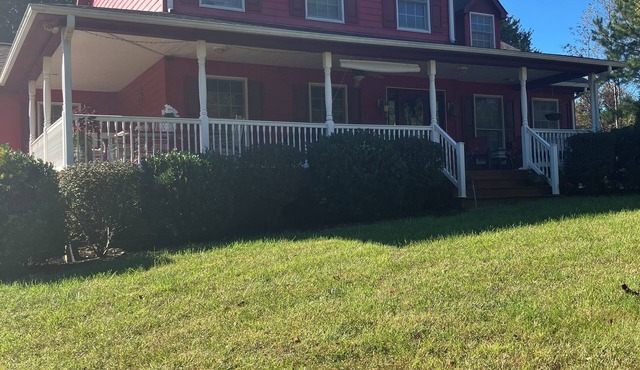 Family-friendly retreat, 3-bedrooms in Union Hall, minutes to lake