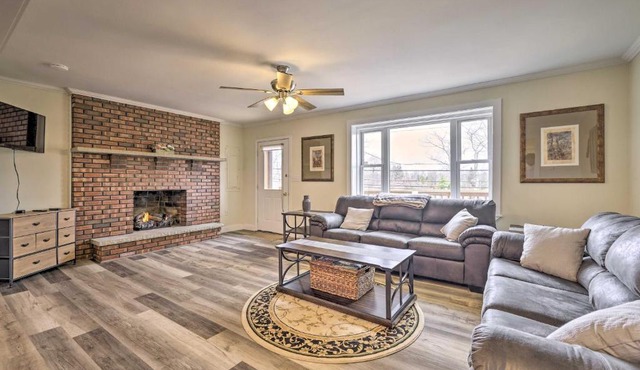 Family-Friendly Retreat with Lake Harmony Views