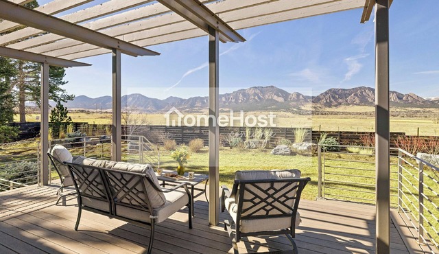 Family-Friendly Retreat w/Mountain Views & Hot Tub
