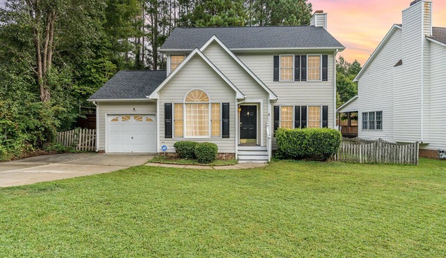 Family Friendly Retreat in RDU with all the convenience - 3 Bd/2.5 Ba