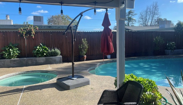 Family-Friendly Retreat with Large Pool near Modesto Perfect for relaxing.