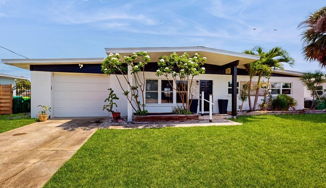 Family-Friendly Riverfront Retreat — Private Pool, Sunroom, Dock + Outdoor Patio ☀️