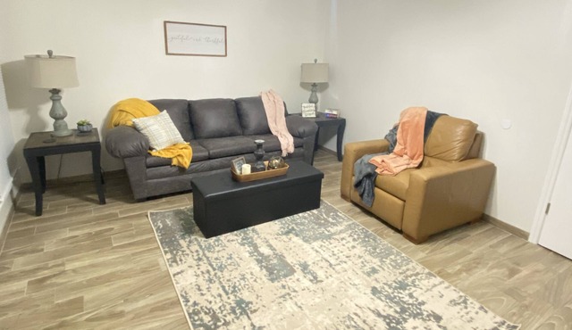 Family Friendly Right off I95