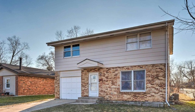 Family-Friendly Rockford Home w/Private Yard!