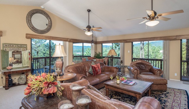 Family Friendly Ruidoso Close to Midtown Fireplace VIEWS, PRIVACY