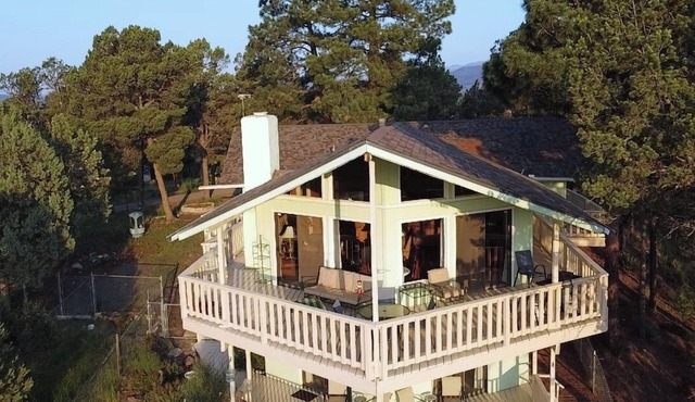Family Friendly Ruidoso Cabin 5 Bdrm Fireplace VIEWS, PRIVACY EV Charger