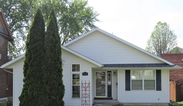 Family Friendly Savanna, IL along the Mighty Mississippi. Rated #1 Small Town