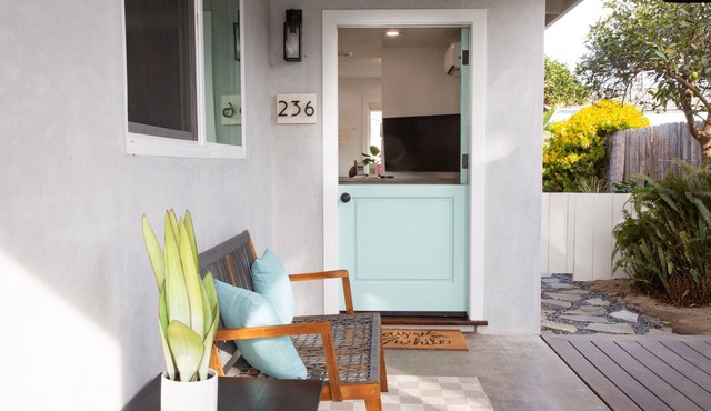 Family Friendly Seahorse Cottage, a short walk to the beach!