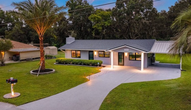 Family-Friendly sleeps 7-Home Close to Fun