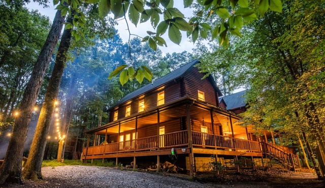 Family-friendly spacious cabin in gated community overlooking the NRG Bridge