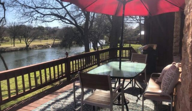 Family Friendly Spacious home on the Paluxy River