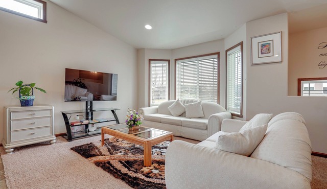 Family Friendly! Spacious Moorhead Haven w/Yard
