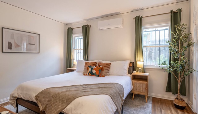 Family Friendly Spanish Villa w/Beach Amenities and Free Parking!
