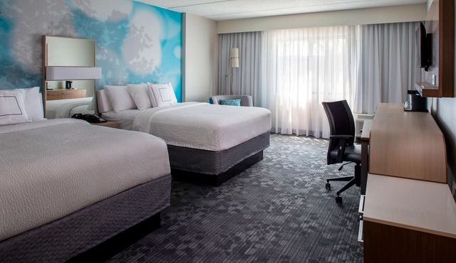 Family Friendly Stay in Norcross! 3 Pet Friendly Units, Free Parking, Pool & Gym