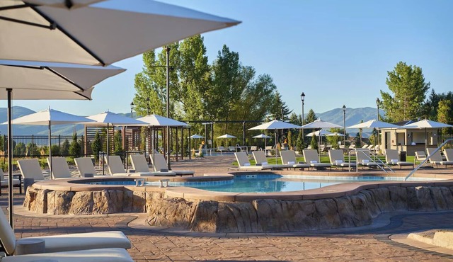 Family-Friendly Stay Near Golf & Ski Slopes | 2 Units