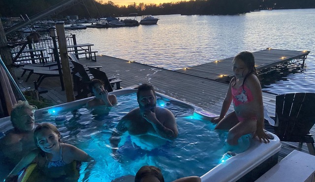 Family Friendly Stoney Lake Cottage