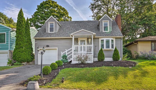 Family-Friendly Syracuse Home with Private Yard