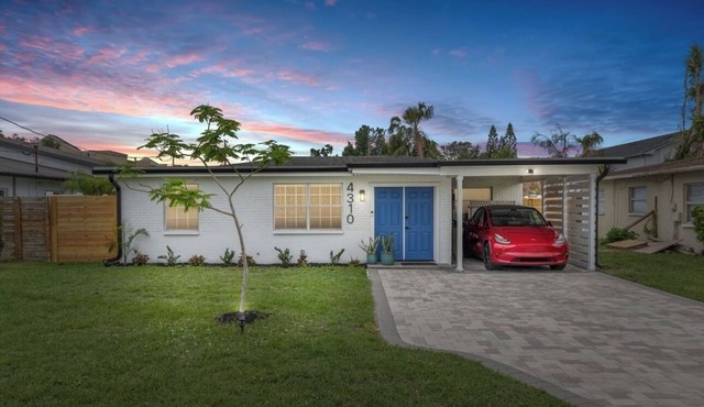 Family-Friendly Tampa Retreat w/Back & Playset