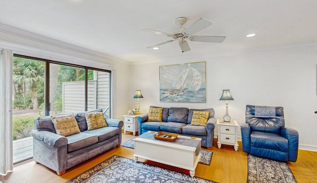 Family-Friendly Townhome with Shared Pool, Golf Course Views, and Beach Access