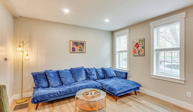 Family-Friendly Townhome w/Patio in Columbia!