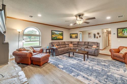 Family-Friendly Tulsa Suburb Home By Parks and River