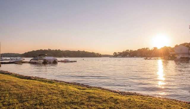Family-Friendly! Waterfront Home on Lake Hopatcong