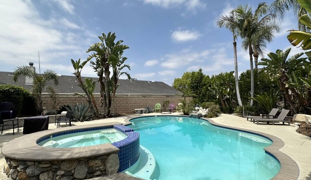 Family- Friendly Villa with Pool + BBQ + Fire-pit, close to Disney & Water Park