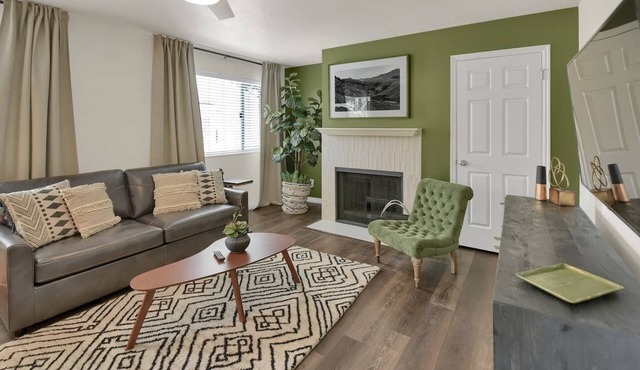 Family Friendly | Washer+Dryer | PlayStation Pro | Large Yard | Fast Wifi