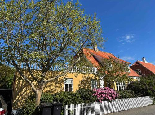 Family-Friendly Villa In Quiet Neighbourhood