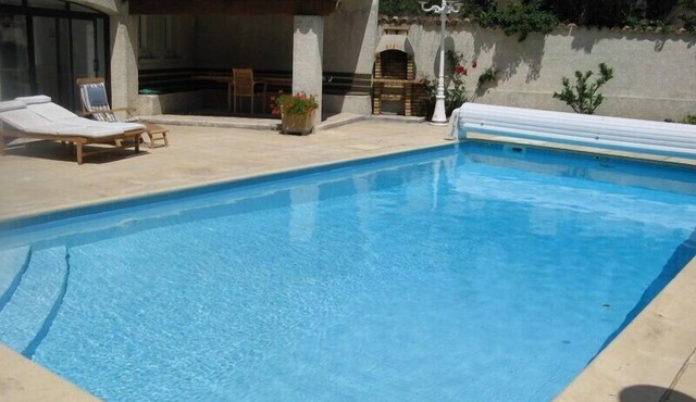 Family Friendly Villa with AirCon, Games Room, Private Pool, Dog Friendly 5B&4Ba