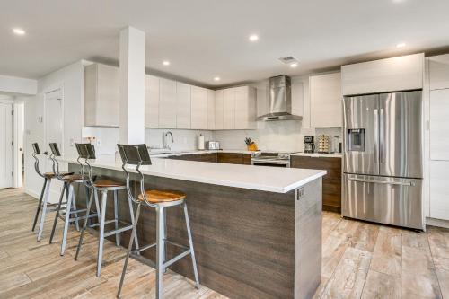 Family-Friendly! Waterfront Home on Lake Hopatcong